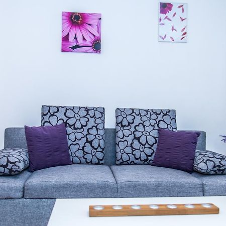 Apartment Flores Osijek Bagian luar foto