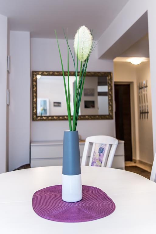 Apartment Flores Osijek Bagian luar foto